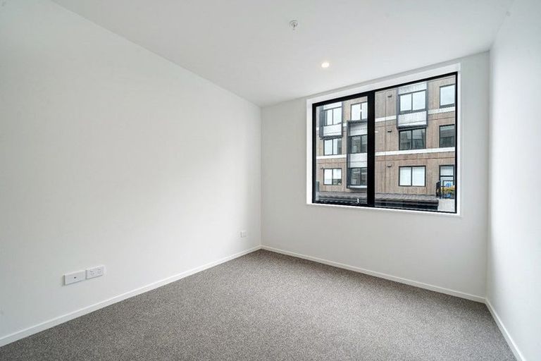 Photo of property in 106/5 Rauemi Way, Te Atatu South, Auckland, 0610