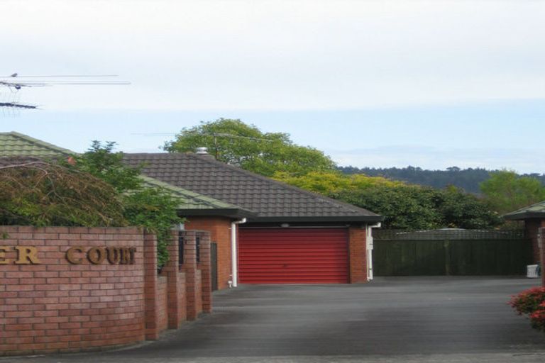 Photo of property in 7/8 Palmer Crescent, Silverstream, Upper Hutt, 5019