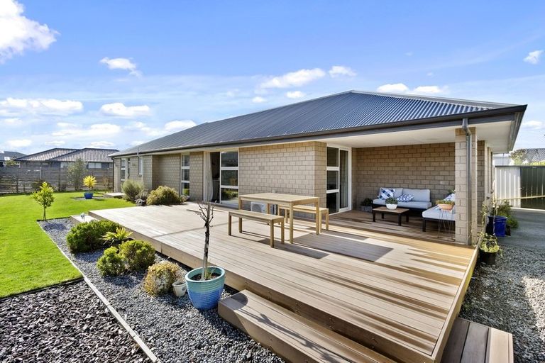 Photo of property in 8 Bargrove Close, Halswell, Christchurch, 8025