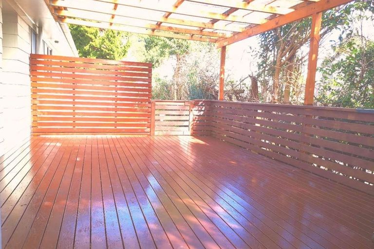 Photo of property in 19 Benita Place, Sunnyvale, Auckland, 0612
