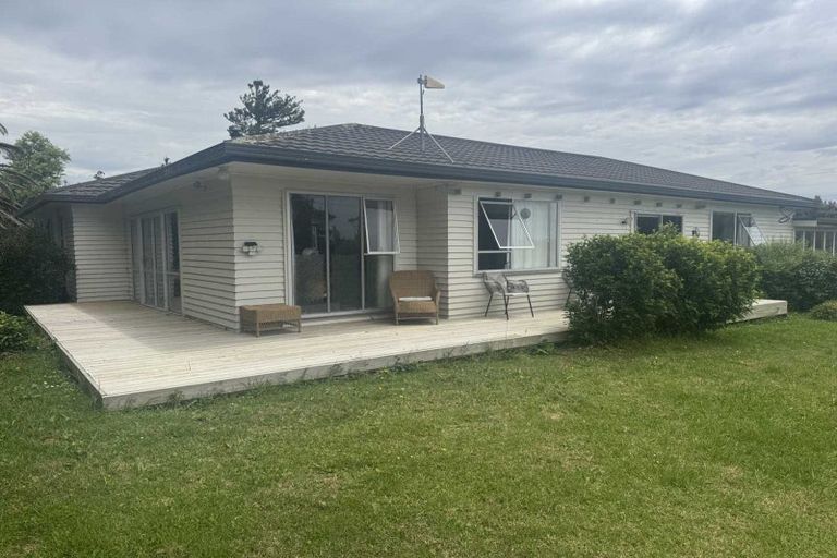 Photo of property in 14 Nukuroa Road, Oruawharo, Wellsford, 0975