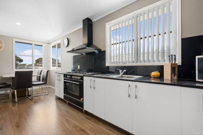 Photo of property in 30 James Street, Mangere East, Auckland, 2024