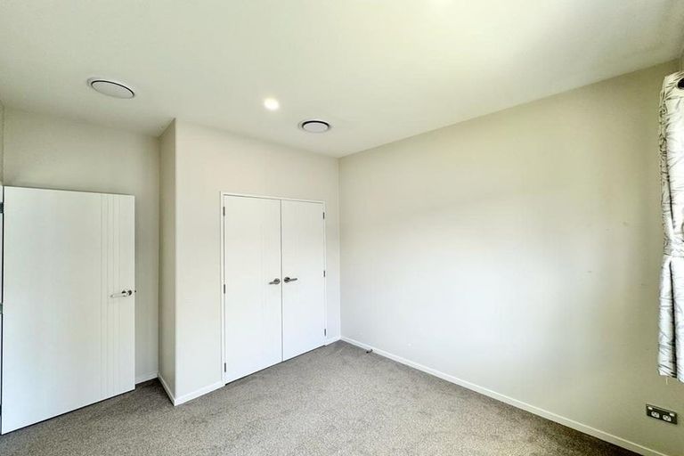 Photo of property in 53 Twin Parks Rise, Papakura, 2110