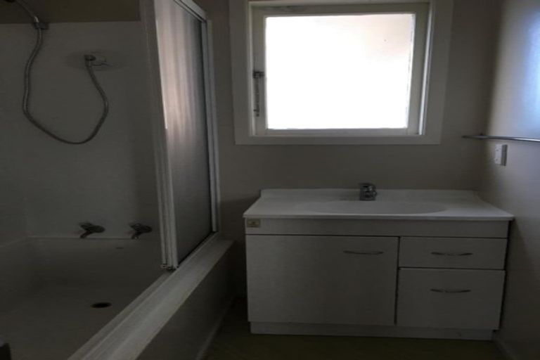 Photo of property in 18 Hunua Road, Papakura, 2110