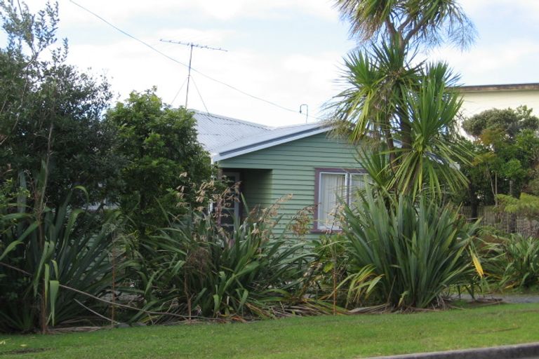 Photo of property in 12 Washington Avenue, Snells Beach, 0920