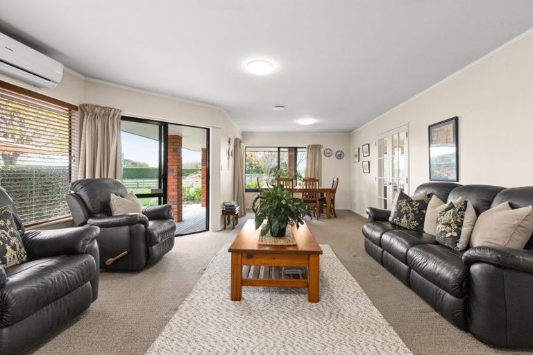 Photo of property in 98 Crystall Road, Pakipaki, Hastings, 4172