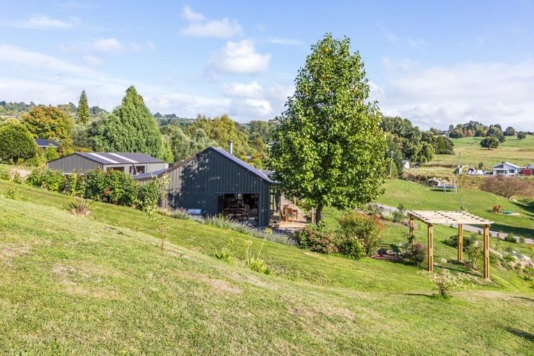 Photo of property in 1/142 Mapara Road, Acacia Bay, Taupo, 3385