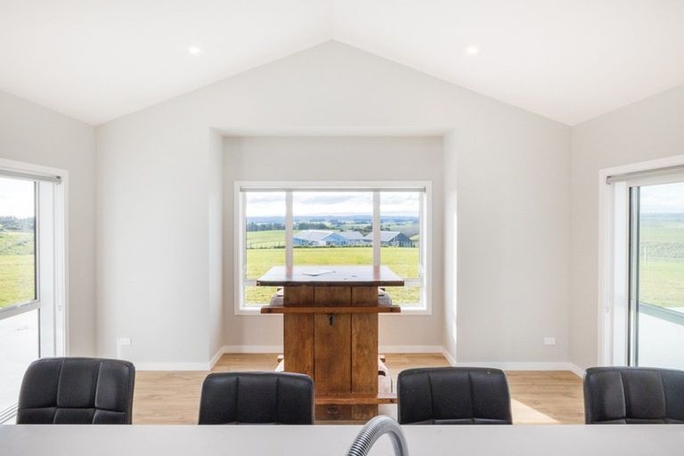 Photo of property in 83 View Road, Halcombe, Feilding, 4779