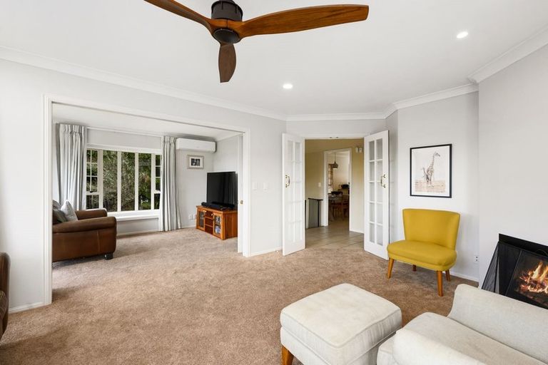 Photo of property in 6 Tupara Crescent, Kawaha Point, Rotorua, 3010