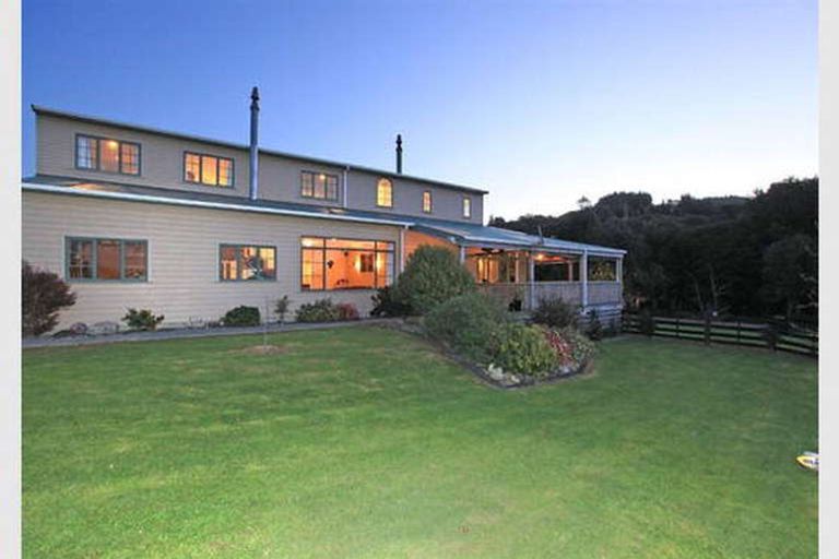 Photo of property in 222 Valley Road, Paraparaumu, 5032