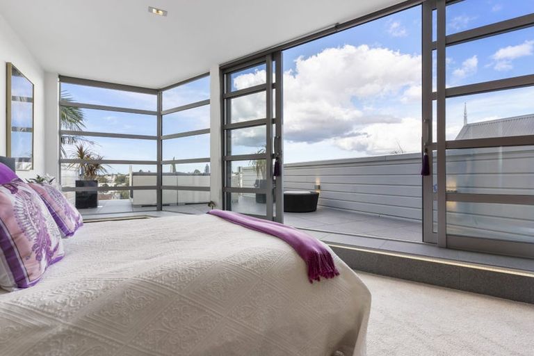 Photo of property in 14 Bradford Street, Parnell, Auckland, 1052