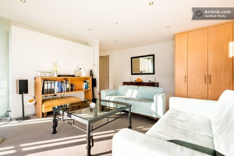 Photo of property in Sanctum Apartment, 10 Ebor Street, Te Aro, Wellington, 6011