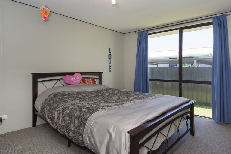 Photo of property in 17b Longstead Avenue, Papamoa Beach, Papamoa, 3118