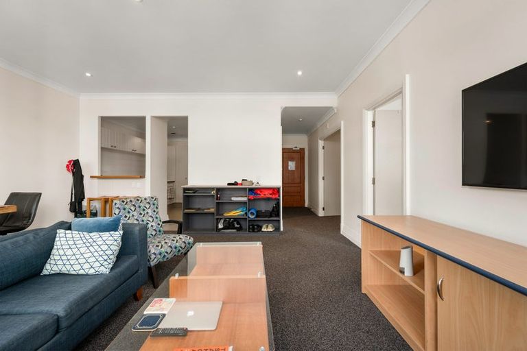 Photo of property in Kelvin House, 6e/16 The Terrace, Wellington Central, Wellington, 6011