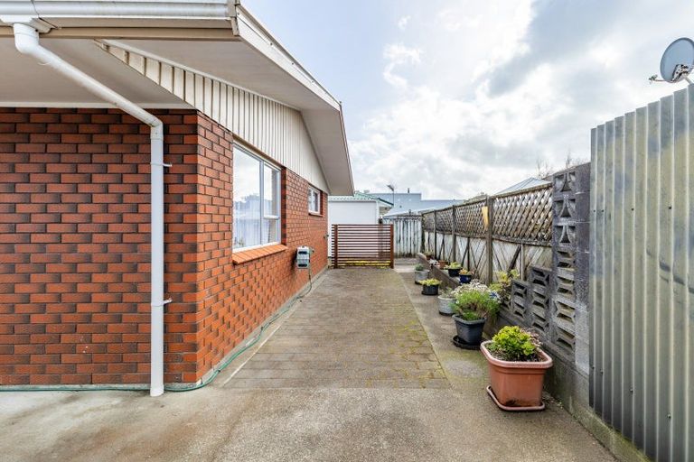Photo of property in 1/19 Norman Street, Lower Vogeltown, New Plymouth, 4310