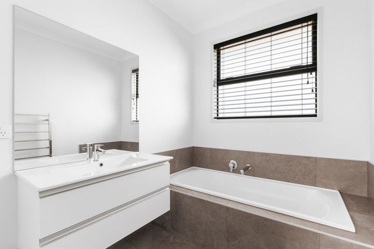 Photo of property in 12 Serenity Drive, Omokoroa, 3114