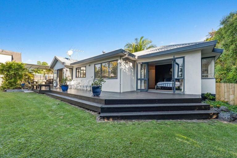 Photo of property in 24 Onepu Lane, Manly, Whangaparaoa, 0930