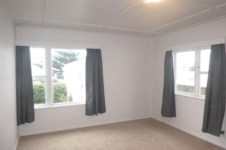 Photo of property in 64 Ross Street, Kilbirnie, Wellington, 6022