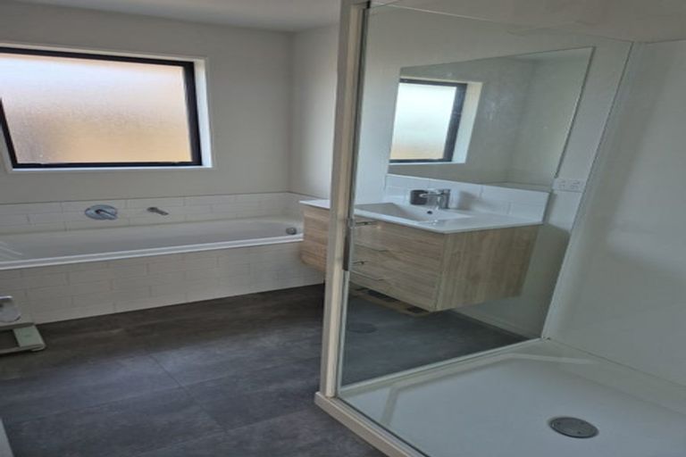 Photo of property in 35 Tiritiri Moana Drive, Pegasus, 7612