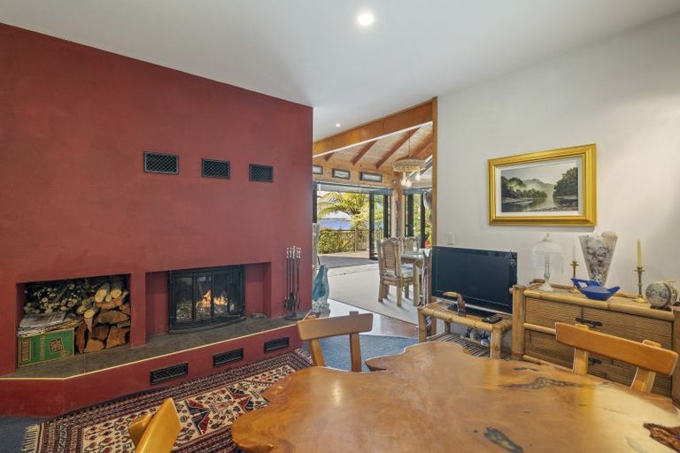 Photo of property in 5 Te Urunga Place, Acacia Bay, Taupo, 3330