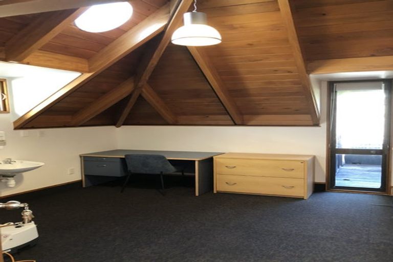 Photo of property in 2f Dodson Avenue, Milford, Auckland, 0620