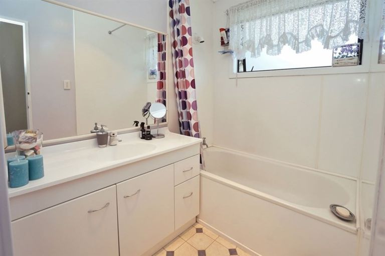 Photo of property in 40 Lindsay Crescent, Nawton, Hamilton, 3200