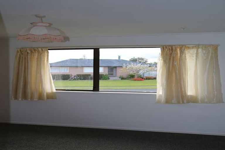 Photo of property in 13 Lyren Place, Half Moon Bay, Auckland, 2012