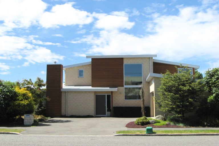 Photo of property in 22 Wittys Road, Avonhead, Christchurch, 8042
