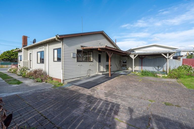 Photo of property in 15 Tasman Road, Otaki Beach, Otaki, 5512