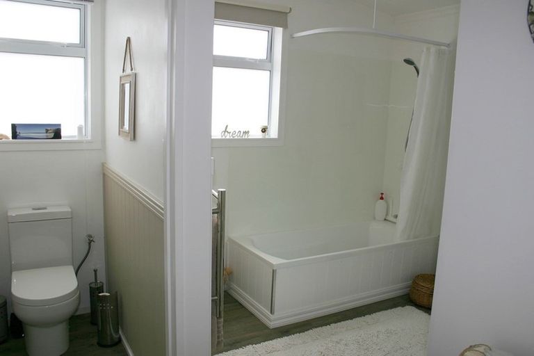 Photo of property in 33 Collins Street, Waikouaiti, 9510