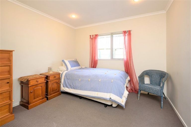 Photo of property in 22 Ashwood Street, Woodridge, Wellington, 6037