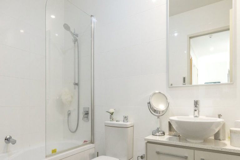 Photo of property in 47 Chateau Crescent, Rangatira Park, Taupo, 3330