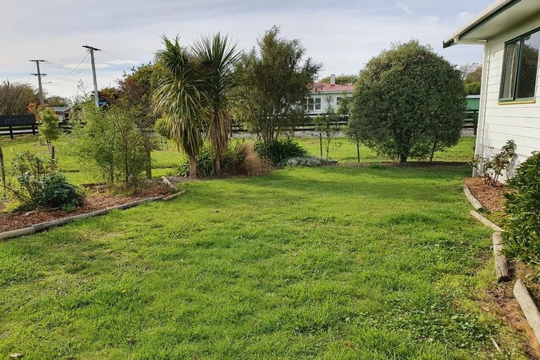Photo of property in 80 Regent Street, Martinborough, 5711