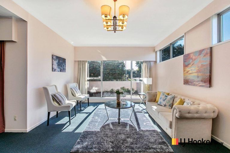 Photo of property in 52 Lawrence Crescent, Hillpark, Auckland, 2102