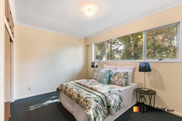 Photo of property in 52 Lawrence Crescent, Hillpark, Auckland, 2102