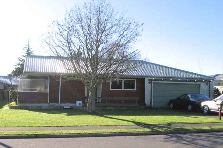 Photo of property in 20 Dover Road, St Andrews, Hamilton, 3200