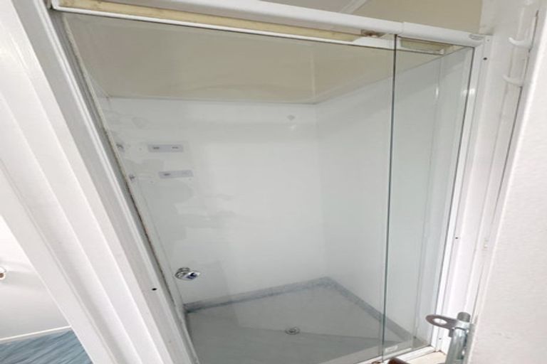 Photo of property in 10 Martin Grove, Normandale, Lower Hutt, 5010