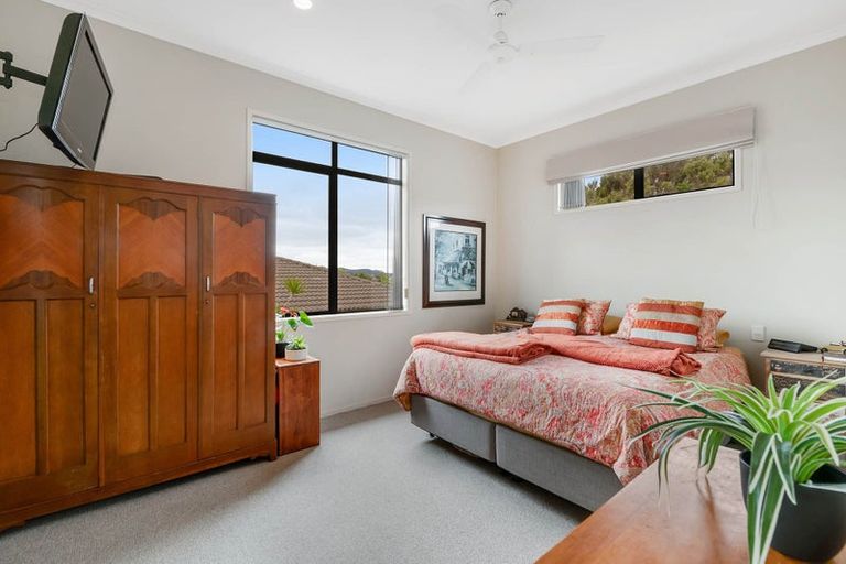 Photo of property in 4 Kingtide Place, Red Beach, 0932