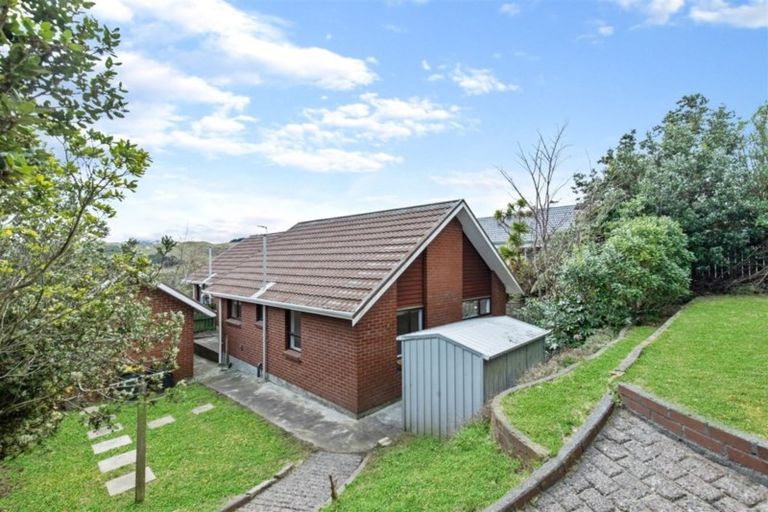 Photo of property in 112 Mark Avenue, Grenada Village, Wellington, 6037