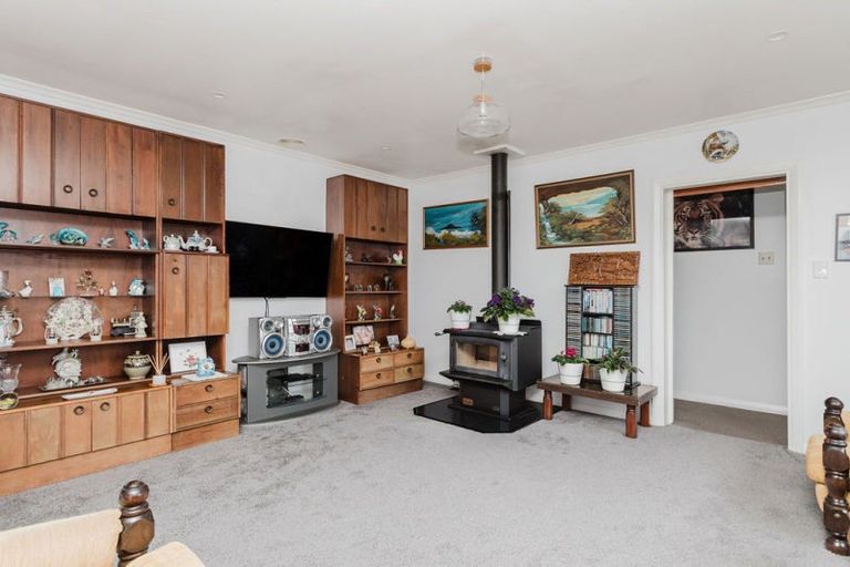 Photo of property in 68 Miller Street, Dannevirke, 4930
