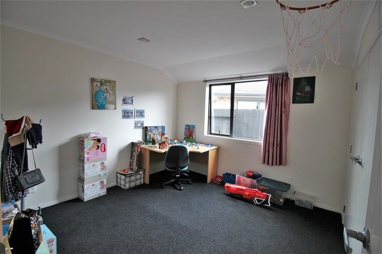 Photo of property in 99 Saint James Drive, Huntington, Hamilton, 3210