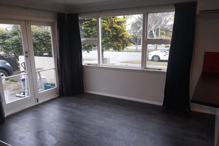Photo of property in 5 Cottonwood Street, Parklands, Christchurch, 8083