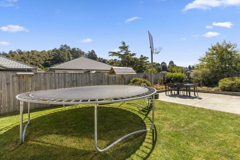Photo of property in 10 Poppy Watts Grove, Stokes Valley, Lower Hutt, 5019