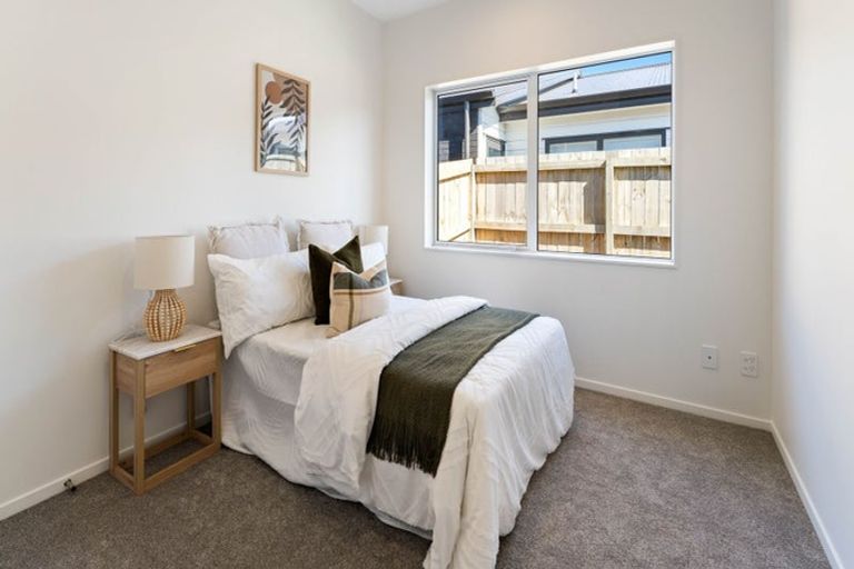 Photo of property in 17 Uatoto Road, Clarks Beach, 2122