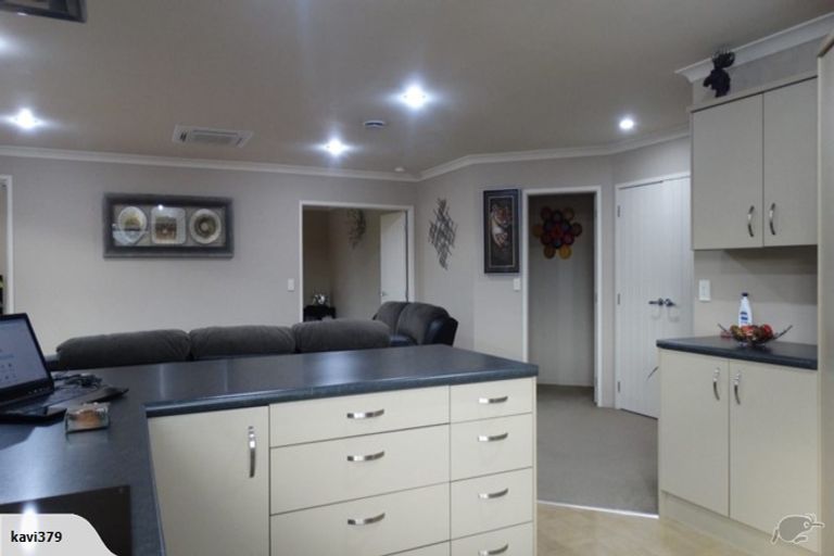 Photo of property in 27 Branigan Parade, Kelvin Grove, Palmerston North, 4414