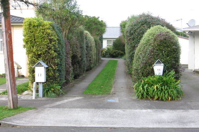 Photo of property in 11 Dorset Crescent, Hokowhitu, Palmerston North, 4410