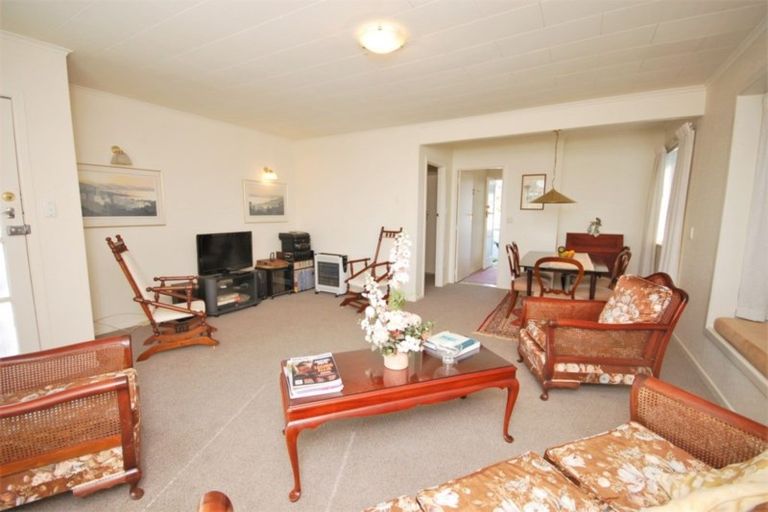 Photo of property in 51 Rokino Road, Hilltop, Taupo, 3330