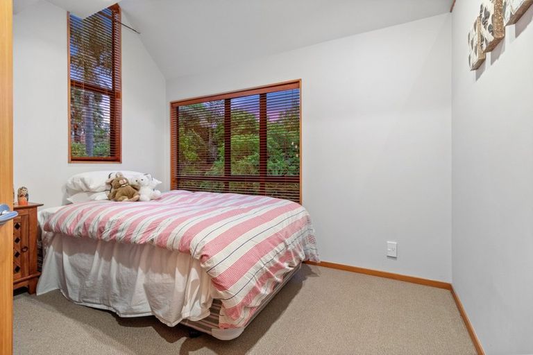 Photo of property in 8 View Road, Campbells Bay, Auckland, 0630