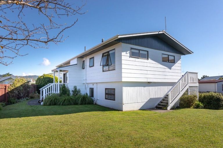 Photo of property in 167 Durrant Drive, Whangamata, 3620