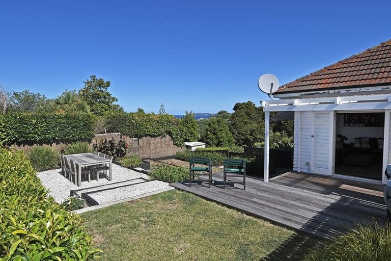 Photo of property in 10 Totara Road, Leigh, 0985